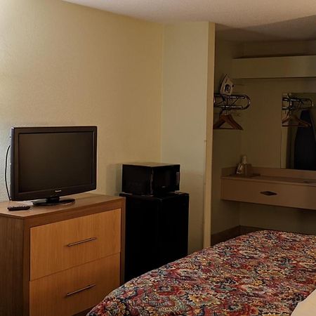 Budget Host Inn Гендерсон Екстер'єр фото